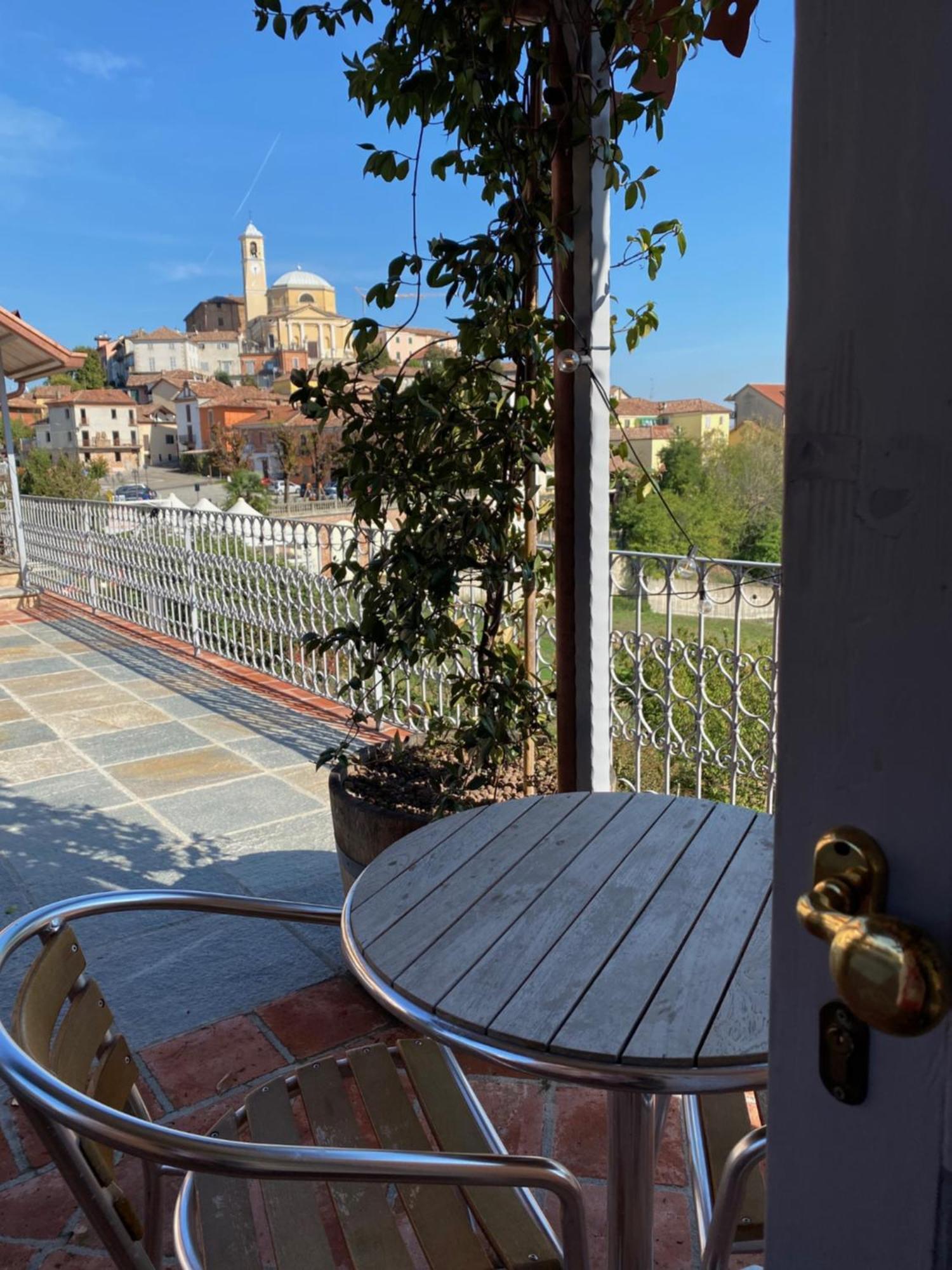 דירות Montegrosso dʼAsti La Terrazza Sul Monferrato מראה חיצוני תמונה